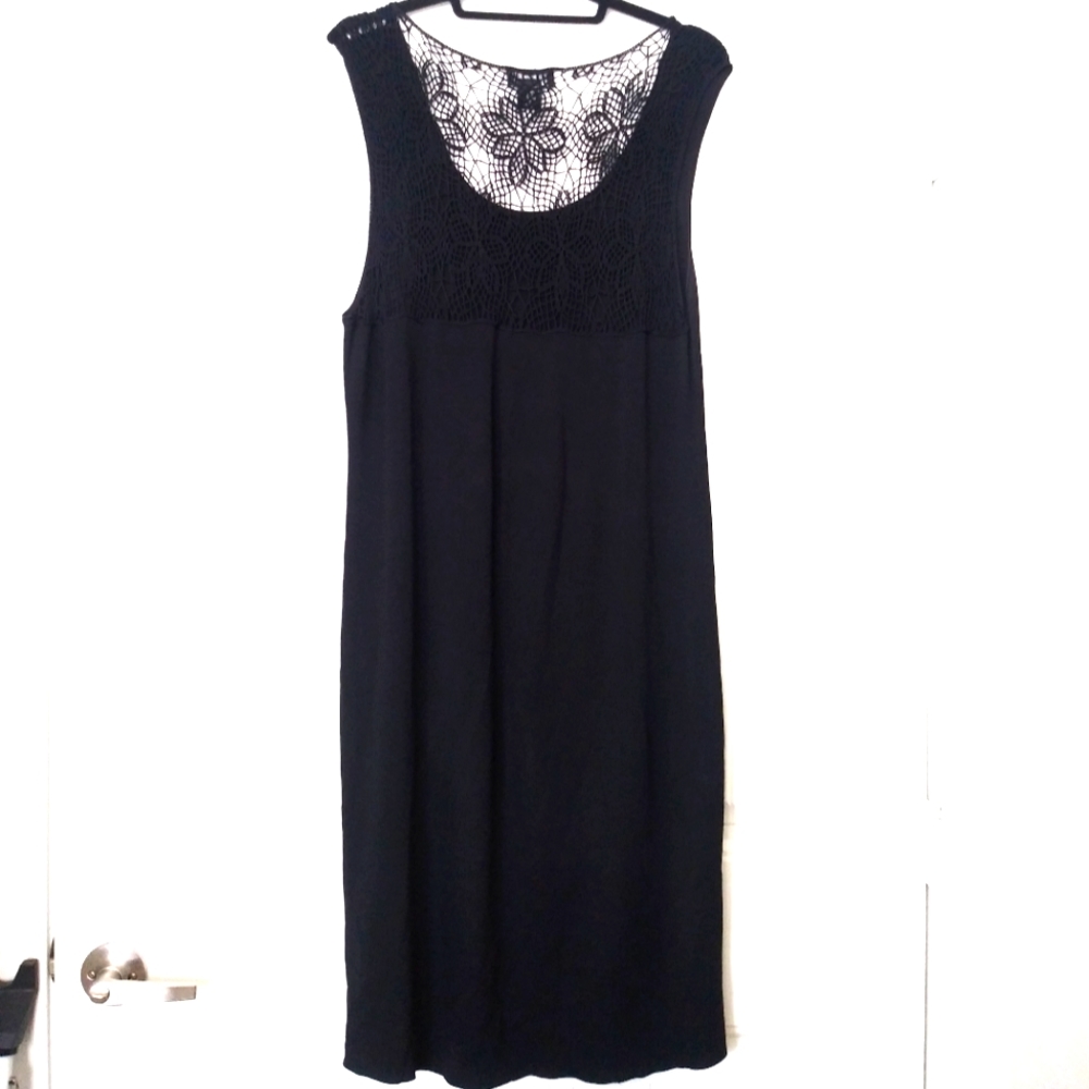 Beautiful Short Sleeve Black Dress With High Back Lace Sz L